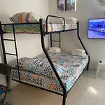 Comoda habitacion cerca al centro histórico y a las playas