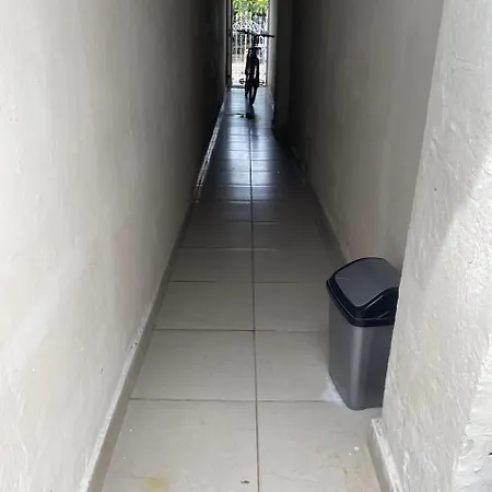 Pensión Comoda Cerca Al Centro Histórico Y A Playas Cartagena